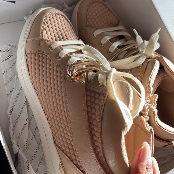 Also shoes - Picture 5 of 5